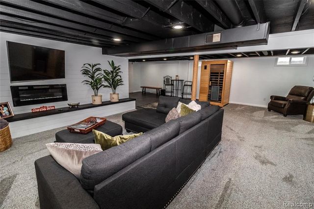 2238 Farnsworth Road, Lapeer, MI 48446