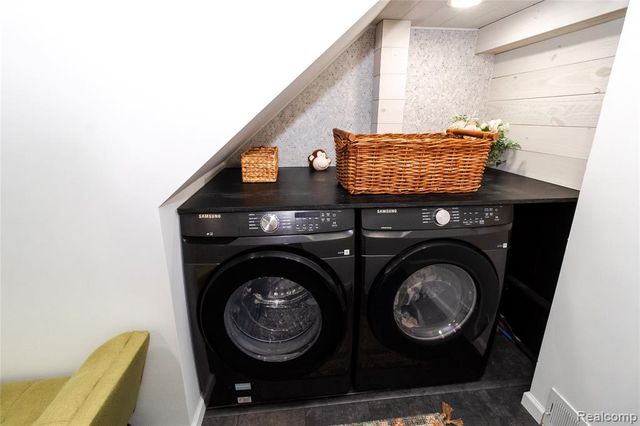 2238 Farnsworth Road, Lapeer, MI 48446