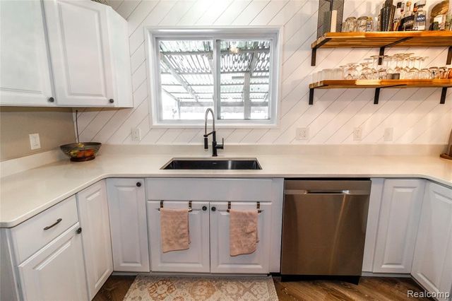 2238 Farnsworth Road, Lapeer, MI 48446