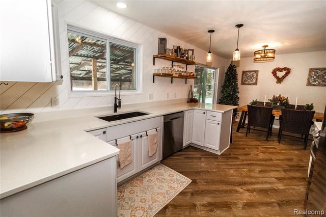 2238 Farnsworth Road, Lapeer, MI 48446