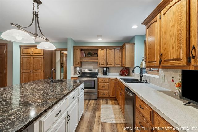 1876 Columbus Street, Holland, MI 49424