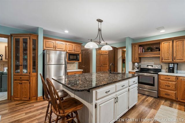 1876 Columbus Street, Holland, MI 49424