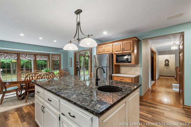 1876 Columbus Street, Holland, MI 49424