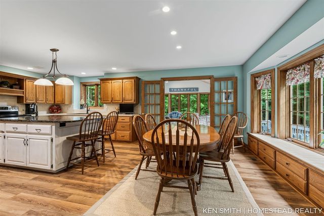 1876 Columbus Street, Holland, MI 49424