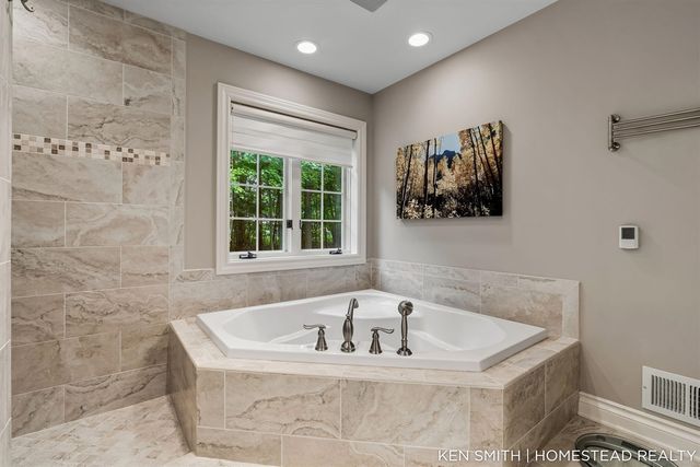 1876 Columbus Street, Holland, MI 49424