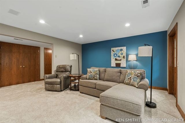 1876 Columbus Street, Holland, MI 49424