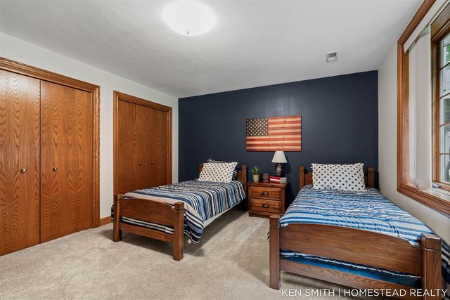 1876 Columbus Street, Holland, MI 49424