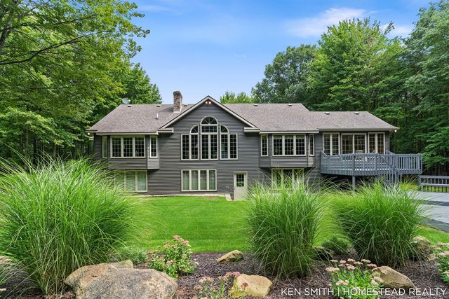 1876 Columbus Street, Holland, MI 49424