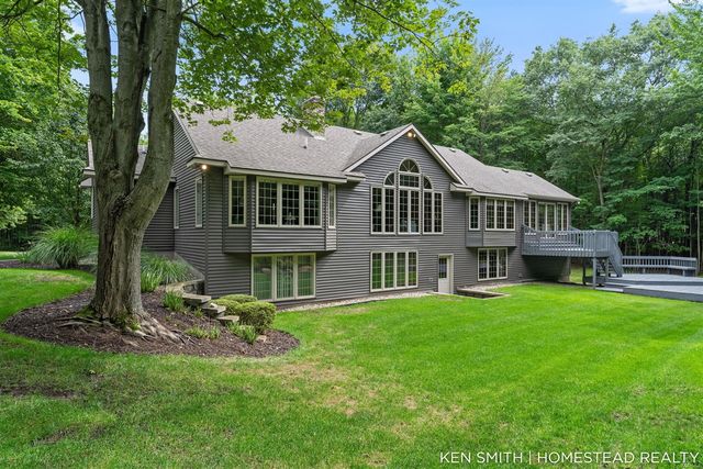 1876 Columbus Street, Holland, MI 49424