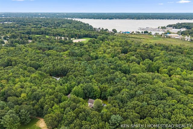 1876 Columbus Street, Holland, MI 49424