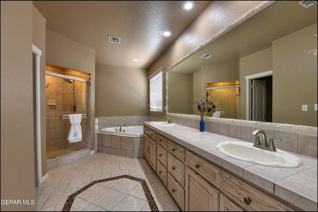 604 Rosinante Road, El Paso, TX 79922