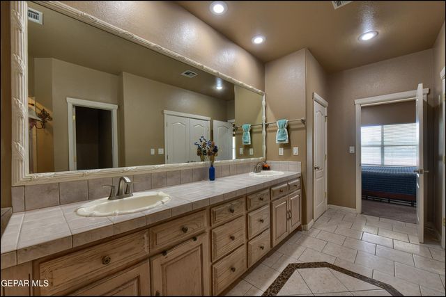 604 Rosinante Road, El Paso, TX 79922