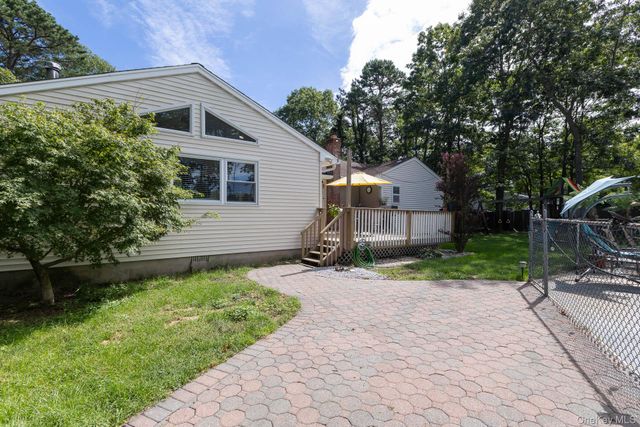 24 Evergreen Drive, Manorville, NY 11949