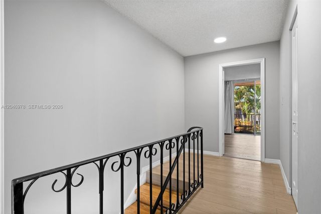 2408 NE 10th Street 122, Hallandale Beach, FL 33009