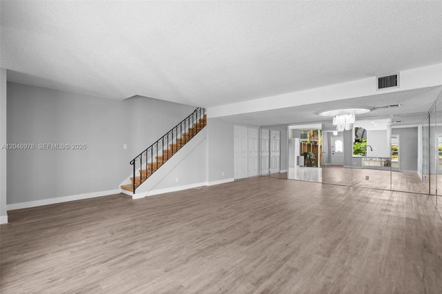 2408 NE 10th Street 122, Hallandale Beach, FL 33009