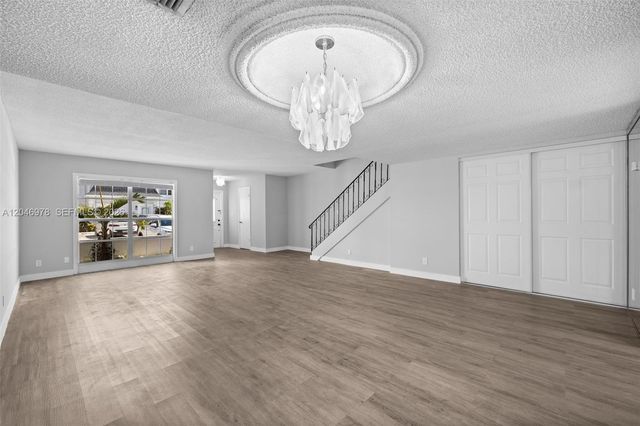 2408 NE 10th Street 122, Hallandale Beach, FL 33009