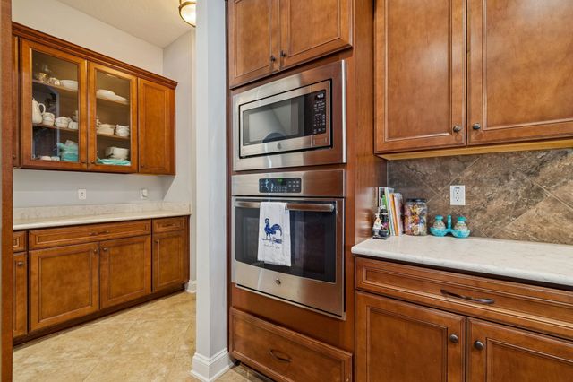 433 Venecia Way, St Augustine, FL 32086