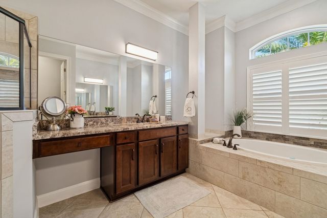 433 Venecia Way, St Augustine, FL 32086