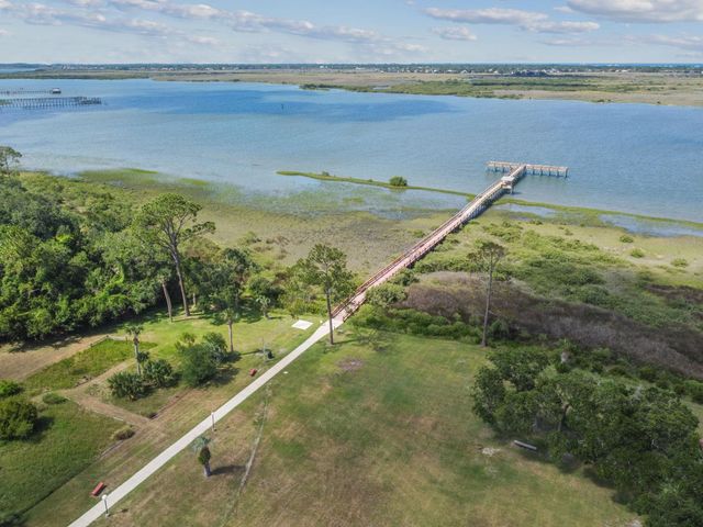 433 Venecia Way, St Augustine, FL 32086