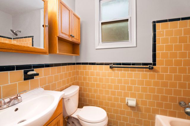 1731 HOLBROOK ST NE, Washington, DC 20002