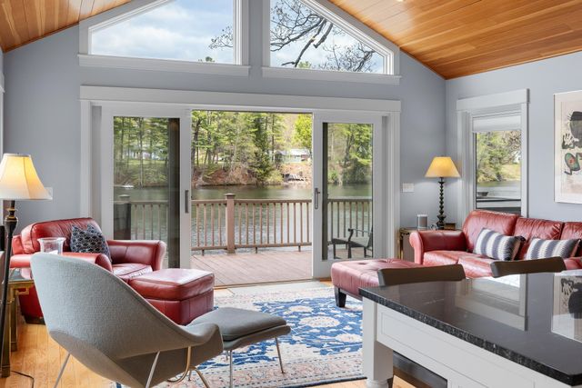 32 River Road, Hanover, NH 03755