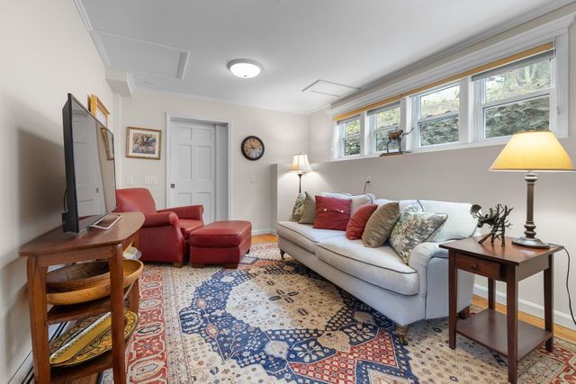 32 River Road, Hanover, NH 03755