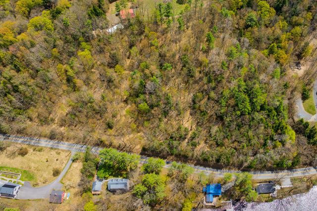 32 River Road, Hanover, NH 03755