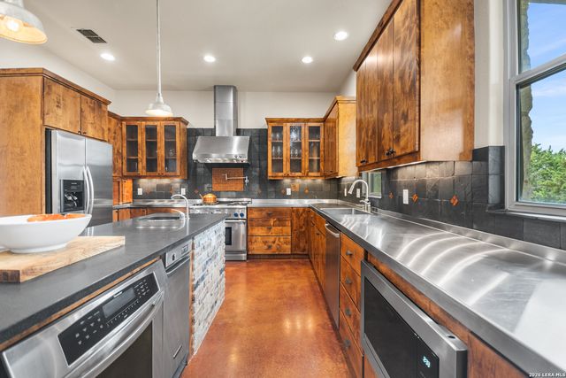 171 Scenic Bluffs, Boerne, TX 78006