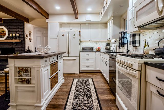 3129 Happy Valley Road, Summit Twp, MI 49203