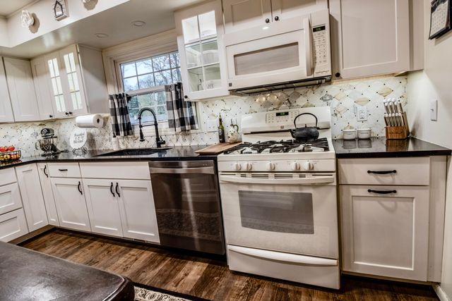 3129 Happy Valley Road, Summit Twp, MI 49203