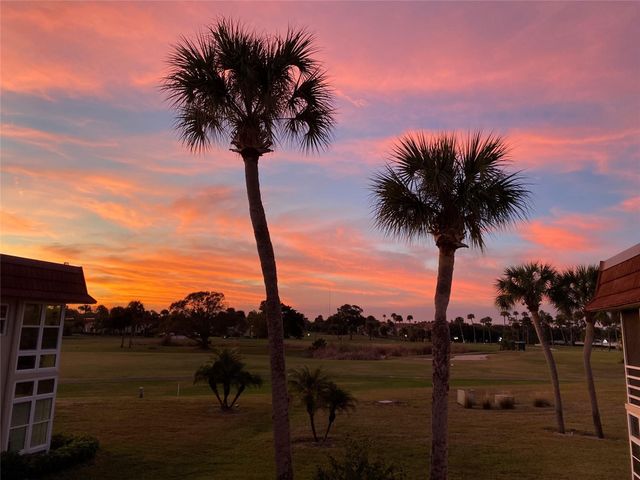 34 Pine Arbor Lane 203, Vero Beach, FL 32962