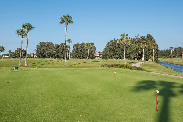 34 Pine Arbor Lane 203, Vero Beach, FL 32962