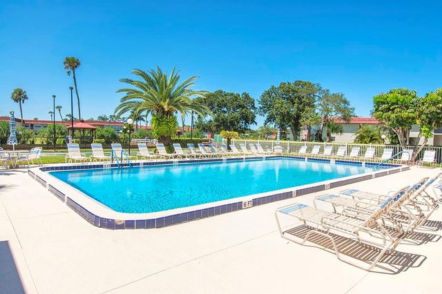 34 Pine Arbor Lane 203, Vero Beach, FL 32962