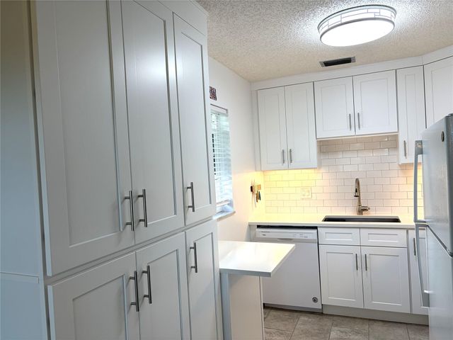 34 Pine Arbor Lane 203, Vero Beach, FL 32962