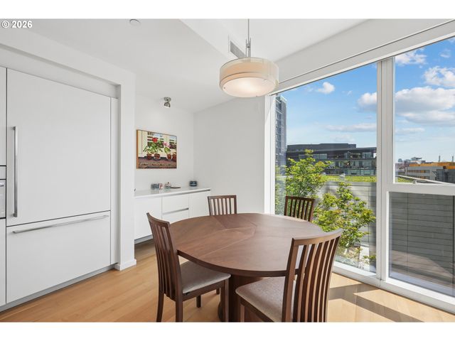 1075 Nw NORTHRUP St 515, Portland, OR 97209
