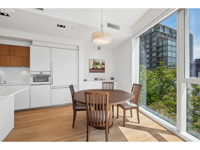 1075 Nw NORTHRUP St 515, Portland, OR 97209