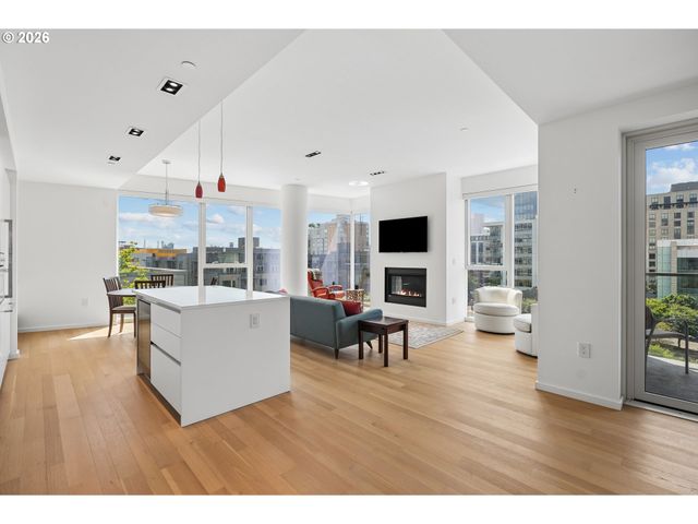 1075 Nw NORTHRUP St 515, Portland, OR 97209