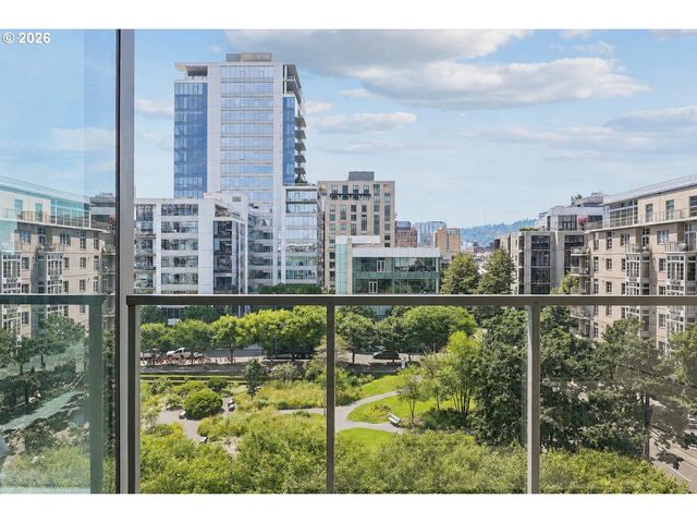 1075 Nw NORTHRUP St 515, Portland, OR 97209