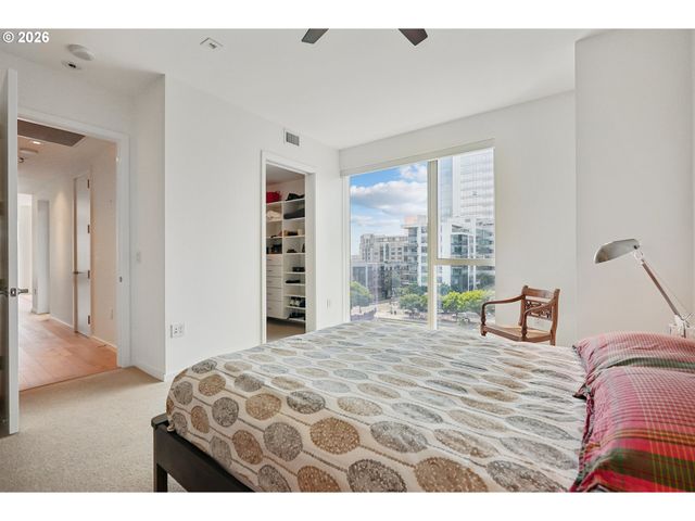 1075 Nw NORTHRUP St 515, Portland, OR 97209