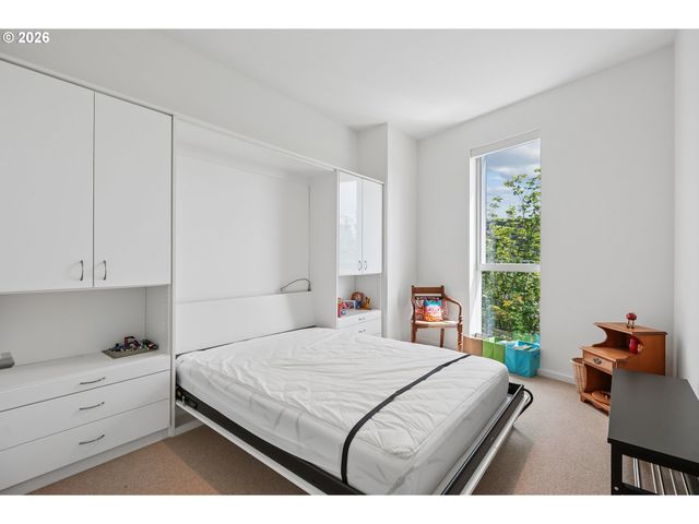 1075 Nw NORTHRUP St 515, Portland, OR 97209