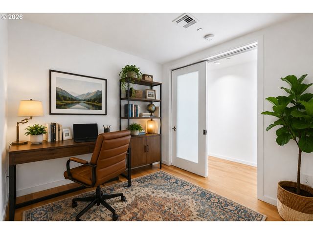 1075 Nw NORTHRUP St 515, Portland, OR 97209