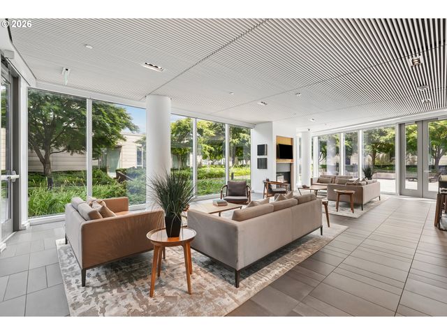 1075 Nw NORTHRUP St 515, Portland, OR 97209