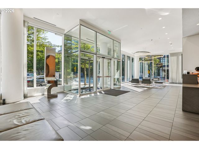 1075 Nw NORTHRUP St 515, Portland, OR 97209