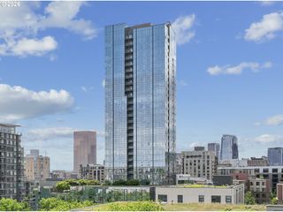 1075 Nw NORTHRUP St 515, Portland, OR 97209