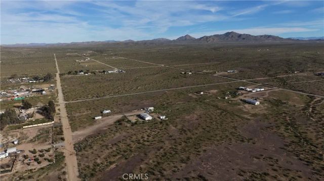 19033 Wagonwheel Road, Helendale, CA 92342