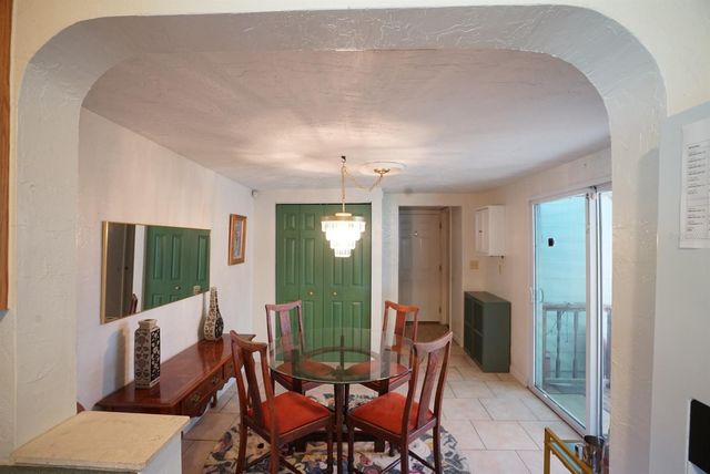 145 NE LINCOLN CIRCLE N, St Petersburg, FL 33702