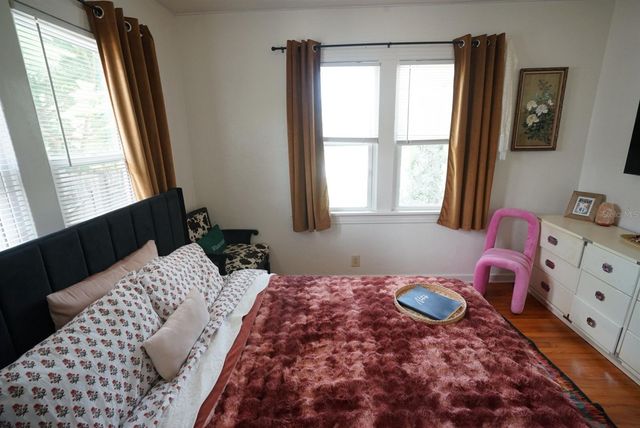 145 NE LINCOLN CIRCLE N, St Petersburg, FL 33702