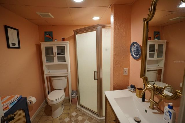 145 NE LINCOLN CIRCLE N, St Petersburg, FL 33702