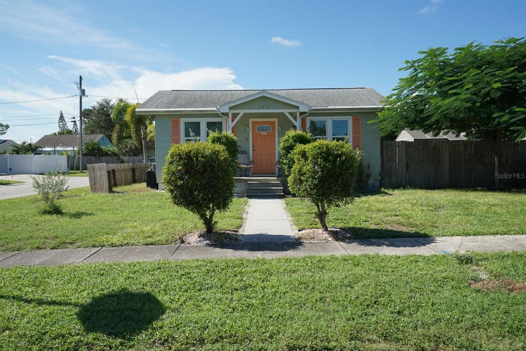 145 NE LINCOLN CIRCLE N, St Petersburg, FL 33702