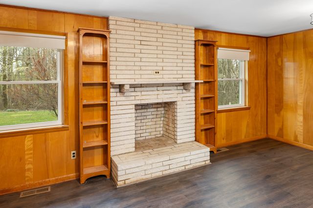 111 Cothron Dr, Lafayette, TN 37083